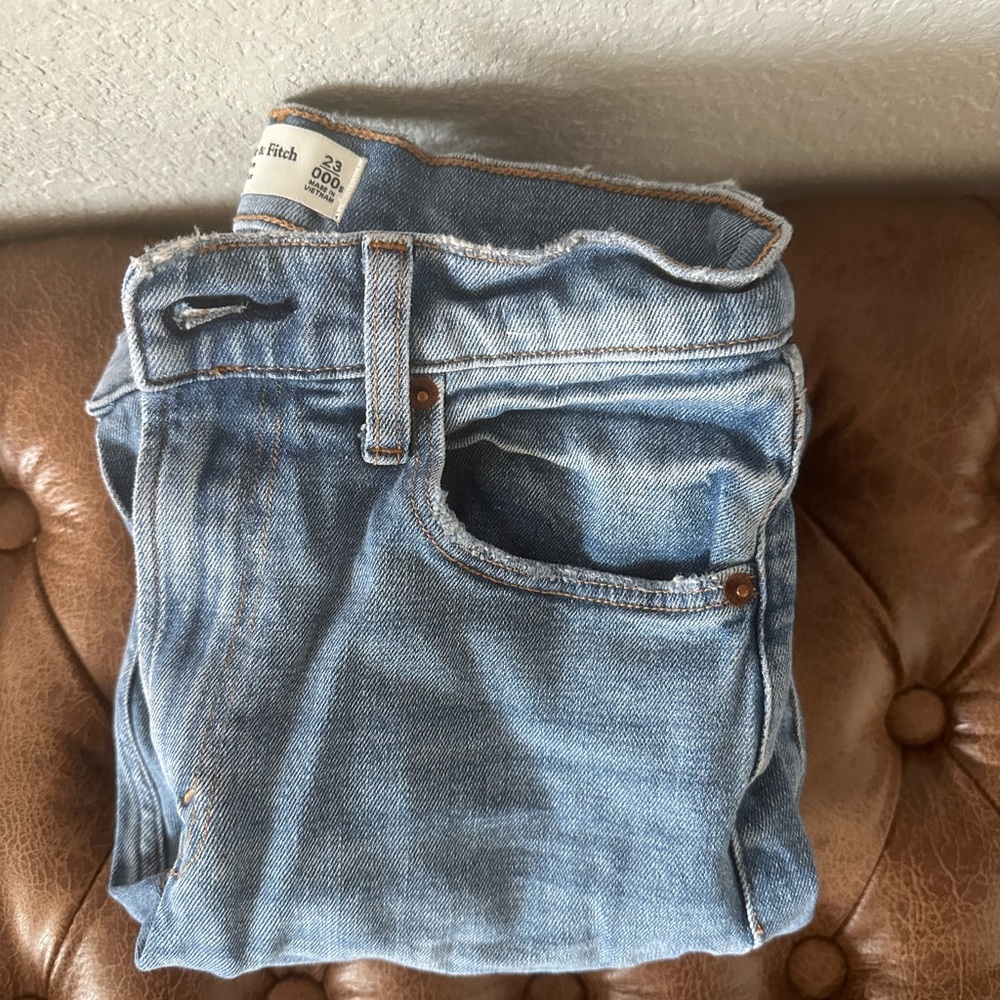 Abercrombie high rise mom jeans